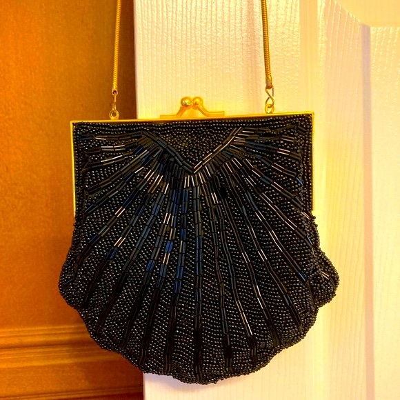 Beaded Metal Frame Purse in Black with Chain Strap - Picture 4 of 11